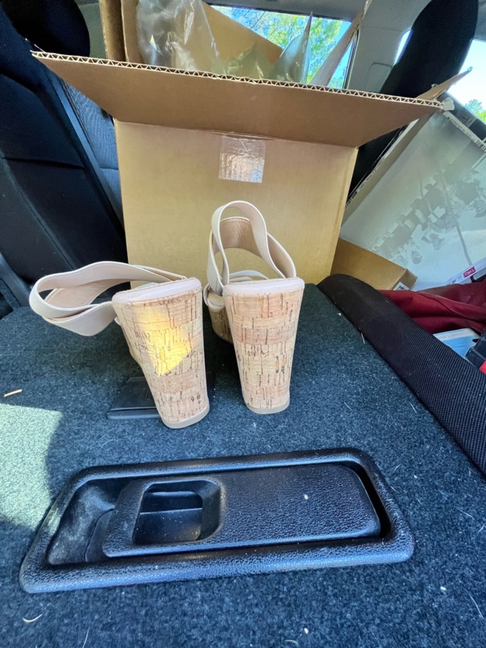 Limelight Women's Cream Crisscross Cork Wedge Sandals  Womens Size 6 Great shape - Picture 3 of 7